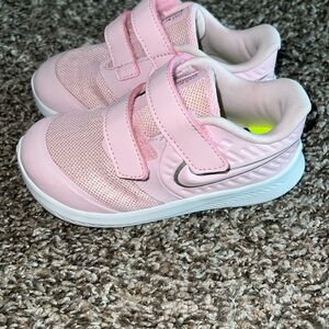 Gentle worn girl Nike shoes - Toddler Size 8